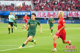 中超半程回顾：上海海港与申花状态急剧下滑原因分析